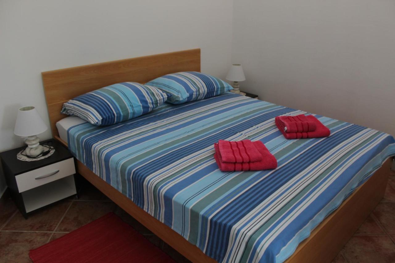 Apartment Mis Floura リエカ エクステリア 写真