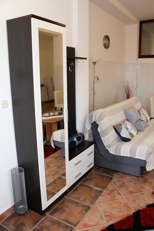 Apartment Mis Floura リエカ エクステリア 写真