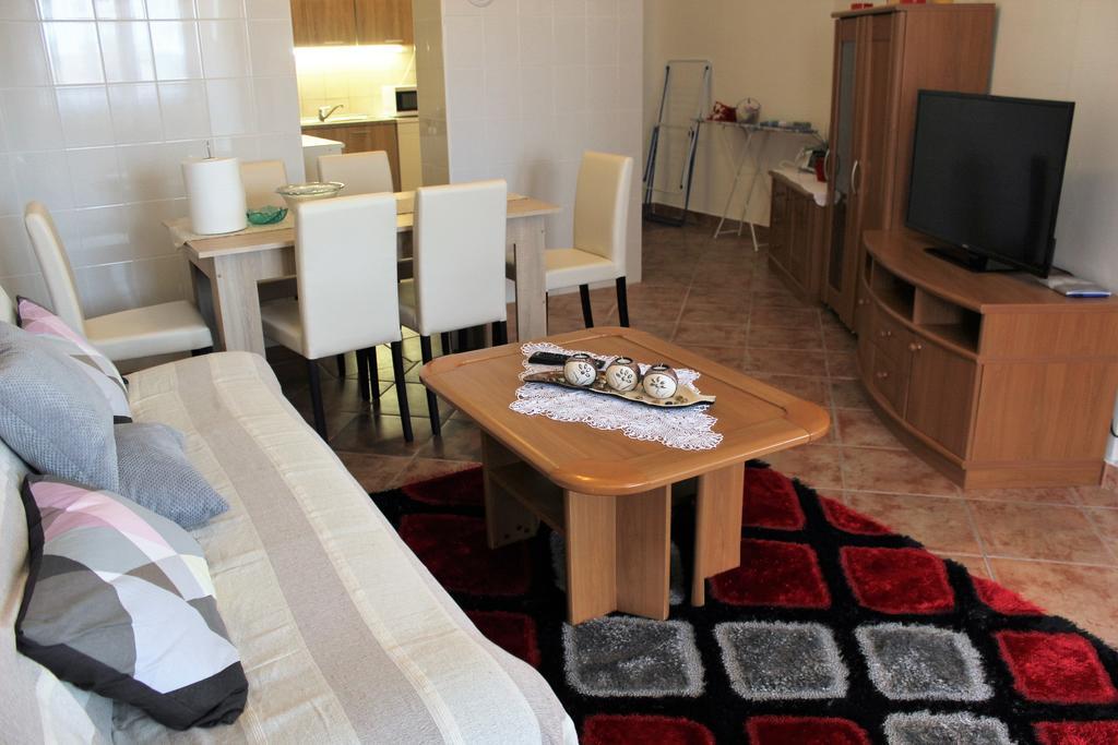 Apartment Mis Floura リエカ エクステリア 写真