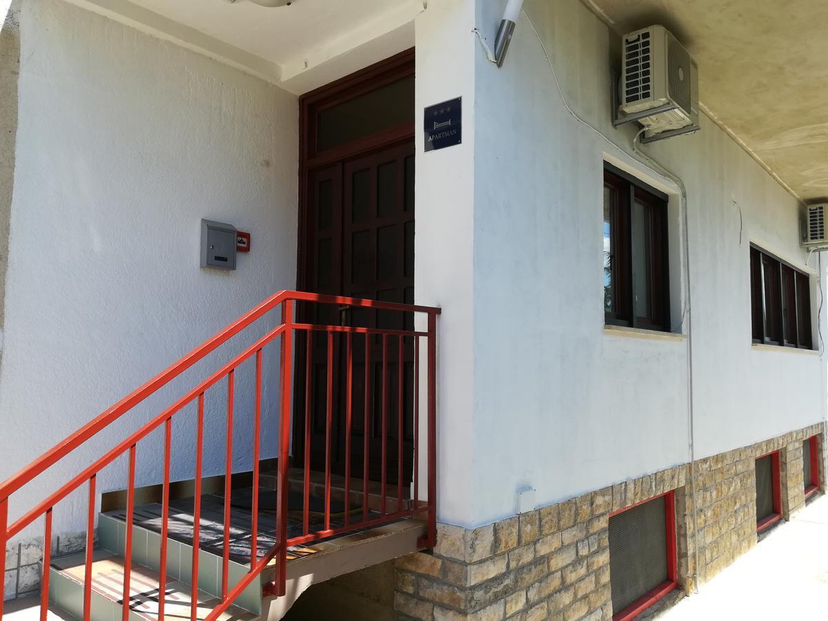 Apartment Mis Floura リエカ エクステリア 写真