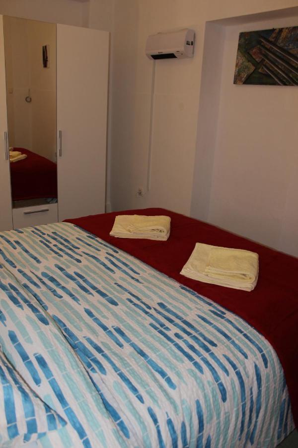 Apartment Mis Floura リエカ エクステリア 写真
