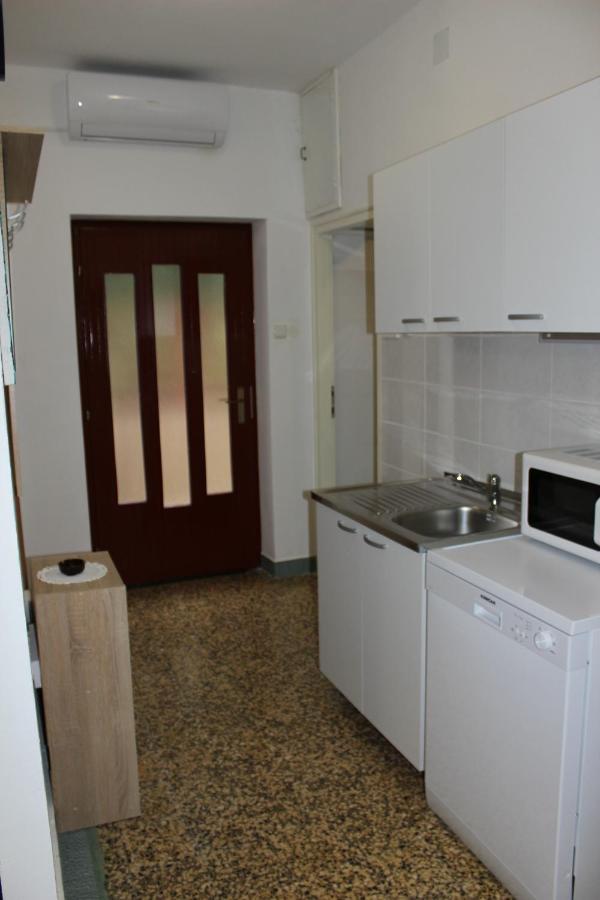 Apartment Mis Floura リエカ エクステリア 写真