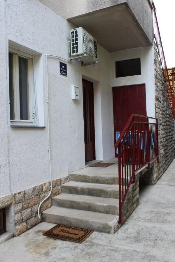 Apartment Mis Floura リエカ エクステリア 写真